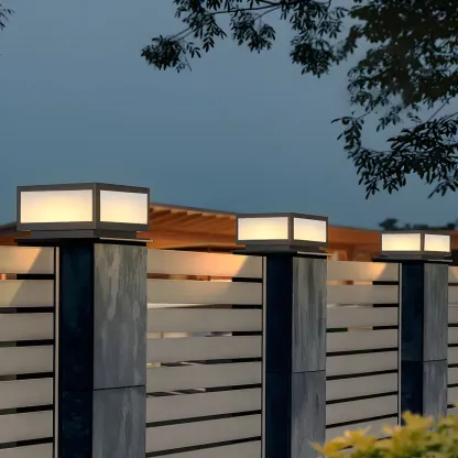 Solar Simple Metal Cubic Post Cap Light Image - 3
