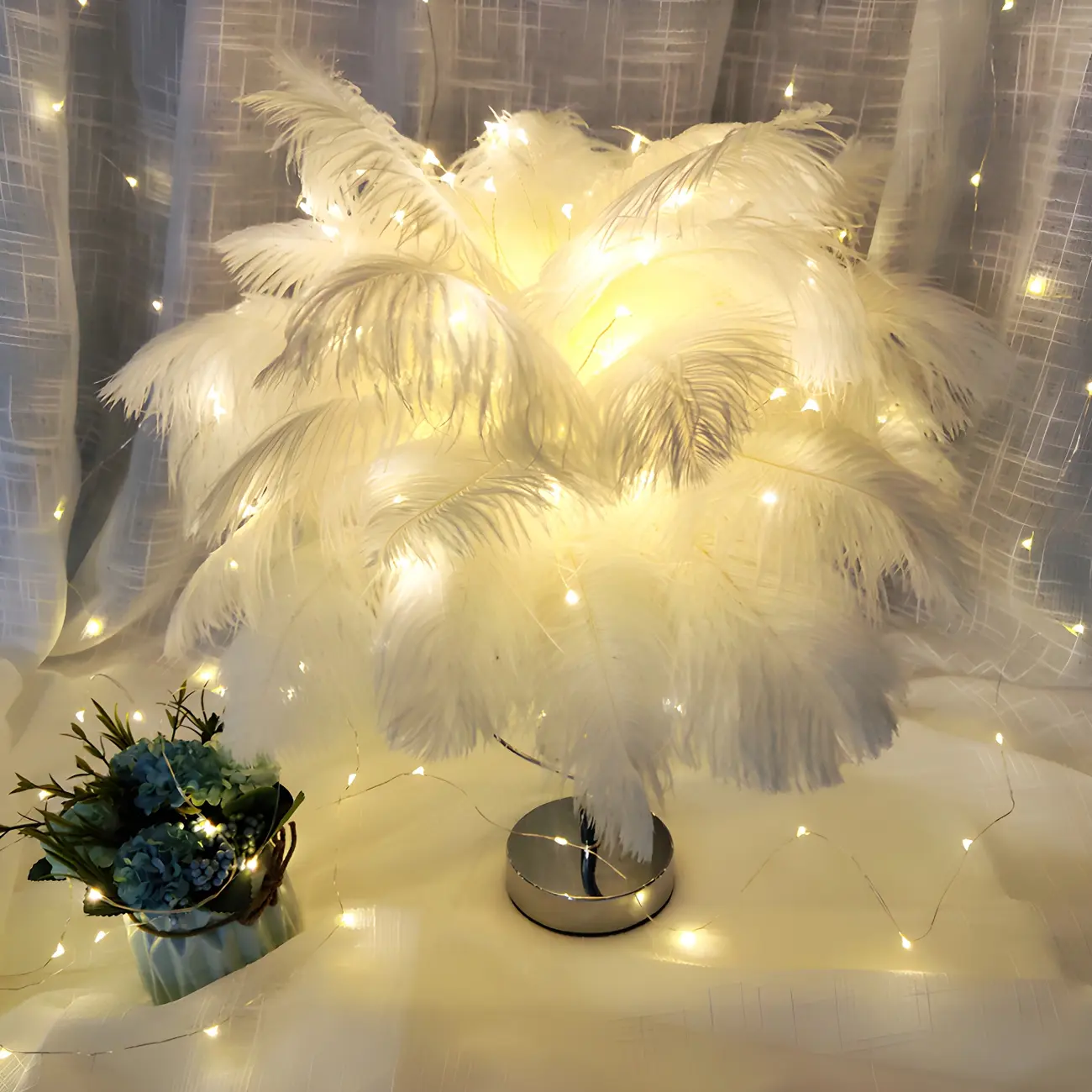 Kids White Palm Tree Feather Small Table Lamp for Bedroom Image - 1 | homeyfad