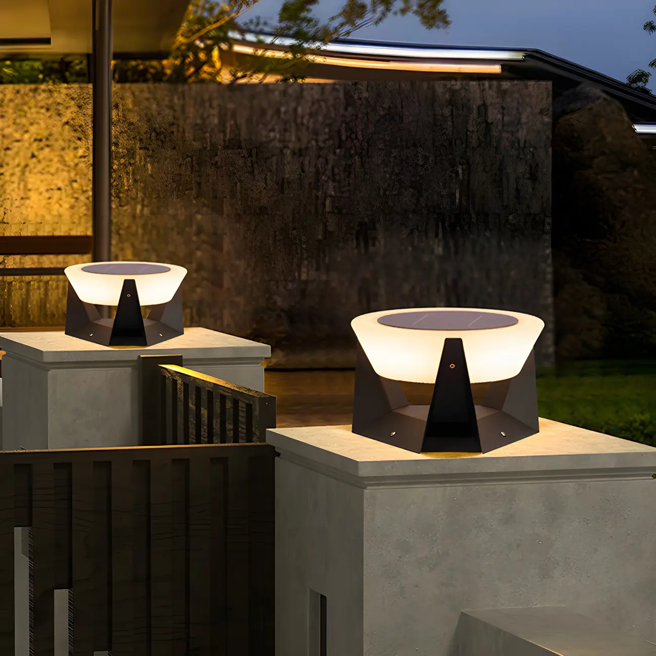 Solar Black Metal Round Post Cap Light Image - 6 | homeyfad