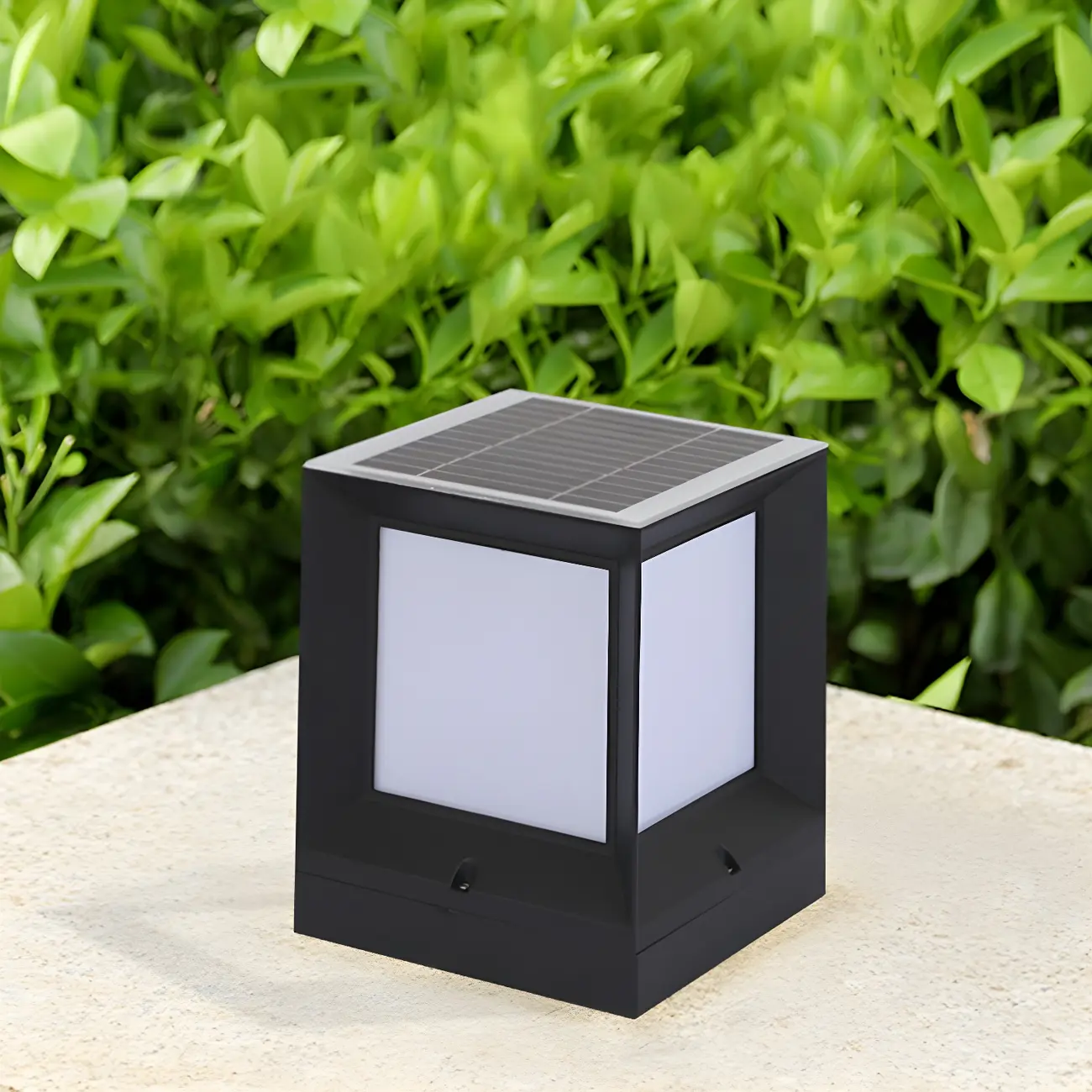 Simple Solar Black Metal Cube Post Cap Light Image - 7 | homeyfad