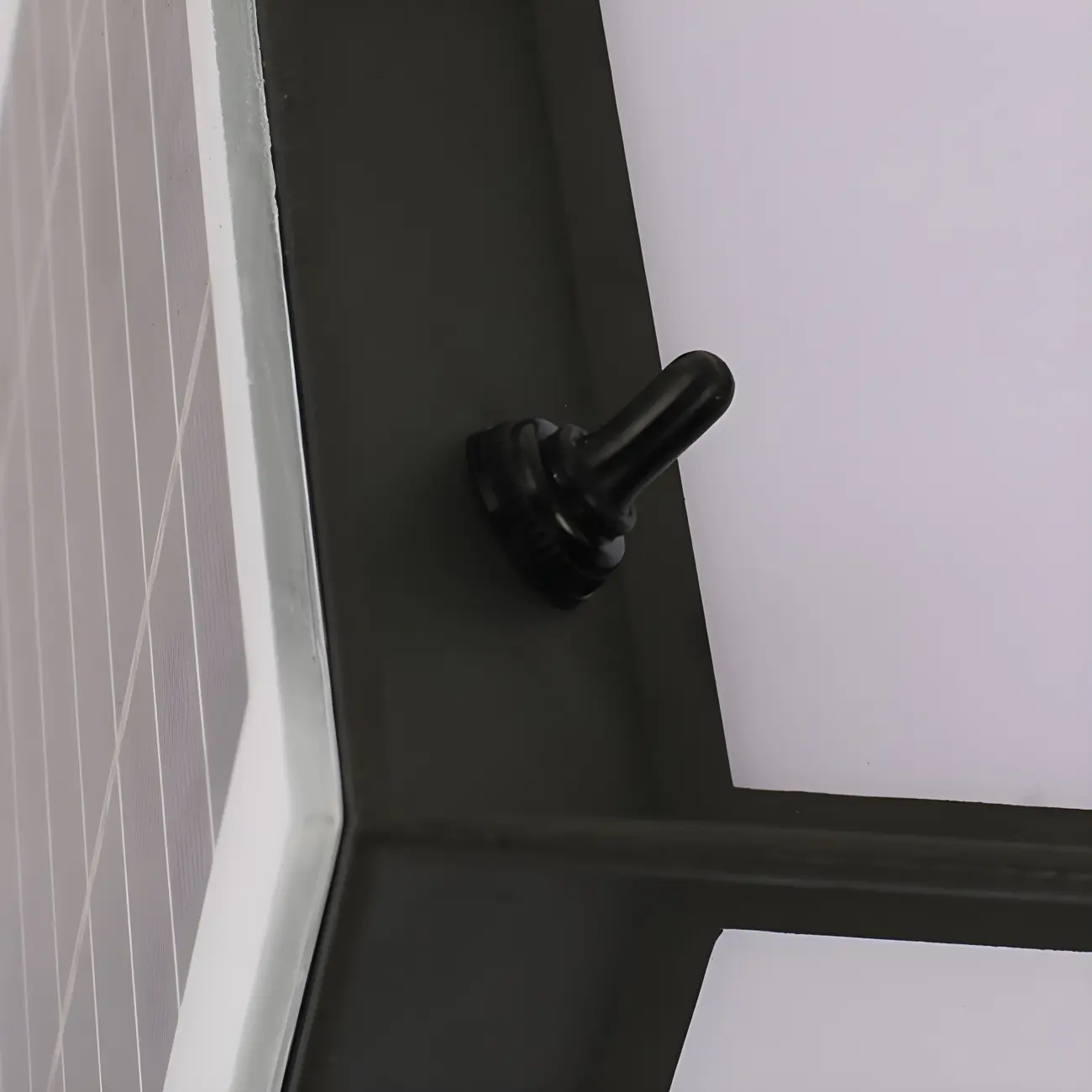 Simple Solar Black Metal Cube Post Cap Light Image - 9 | homeyfad