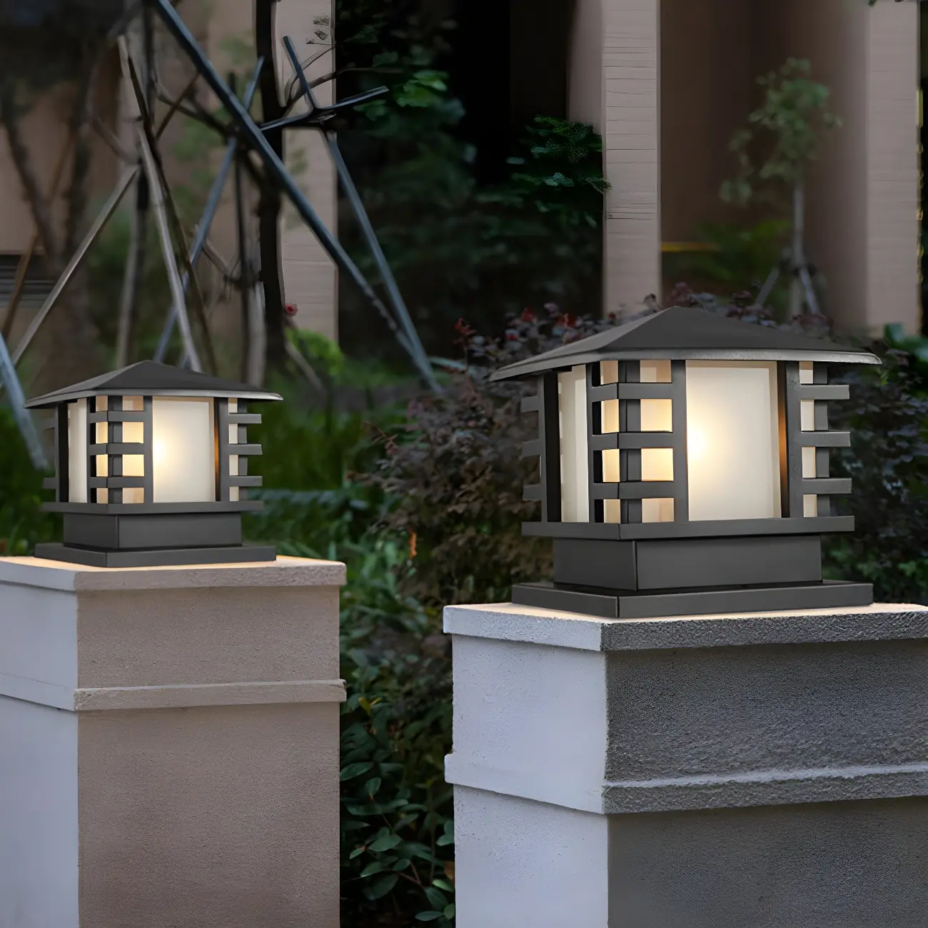 Solar Lantern-Shape Black Metal Post Cap Light Image - 10 | homeyfad