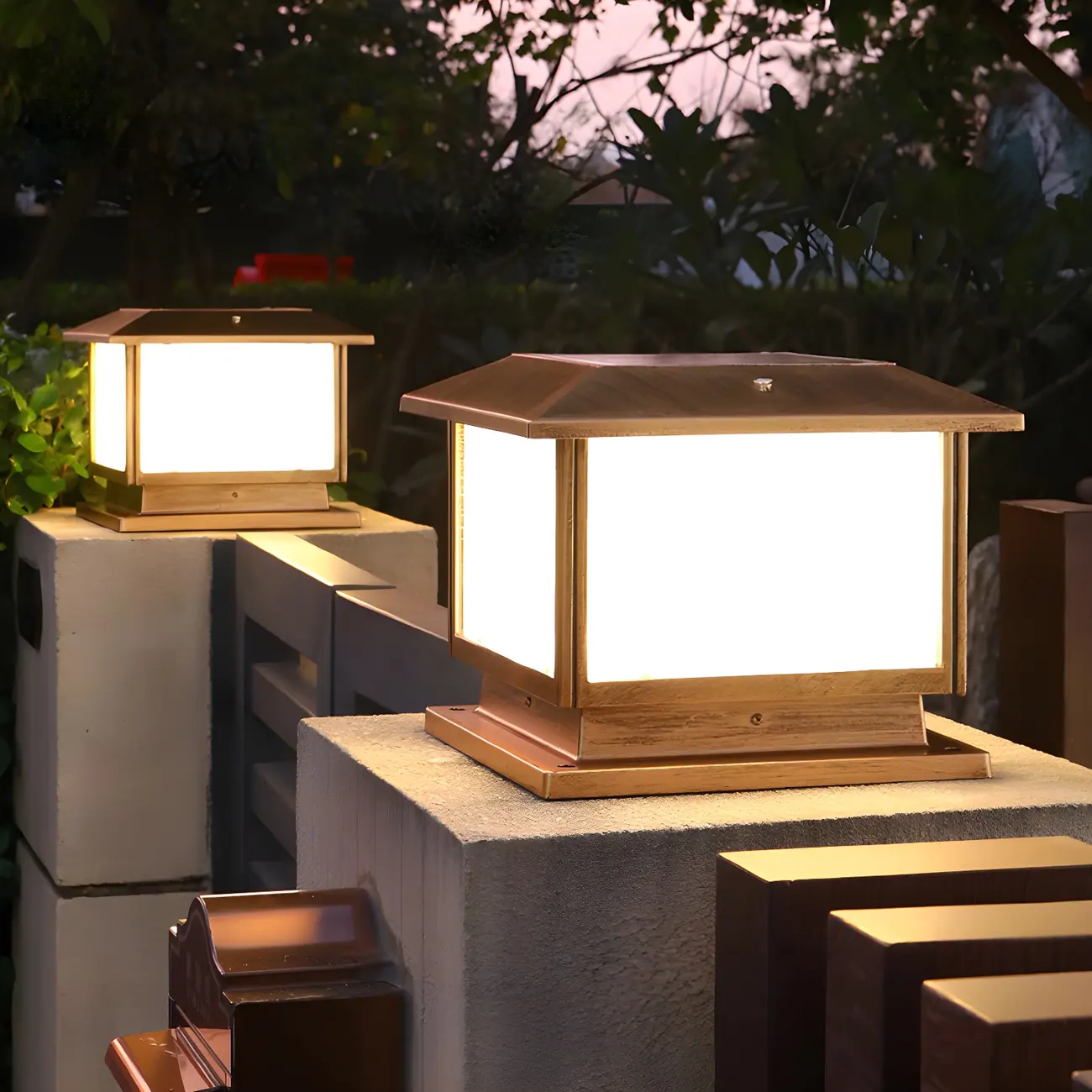 Modern Cube Solar Outdoor Post Light in Black/Bronze Image - 9 | homeyfad