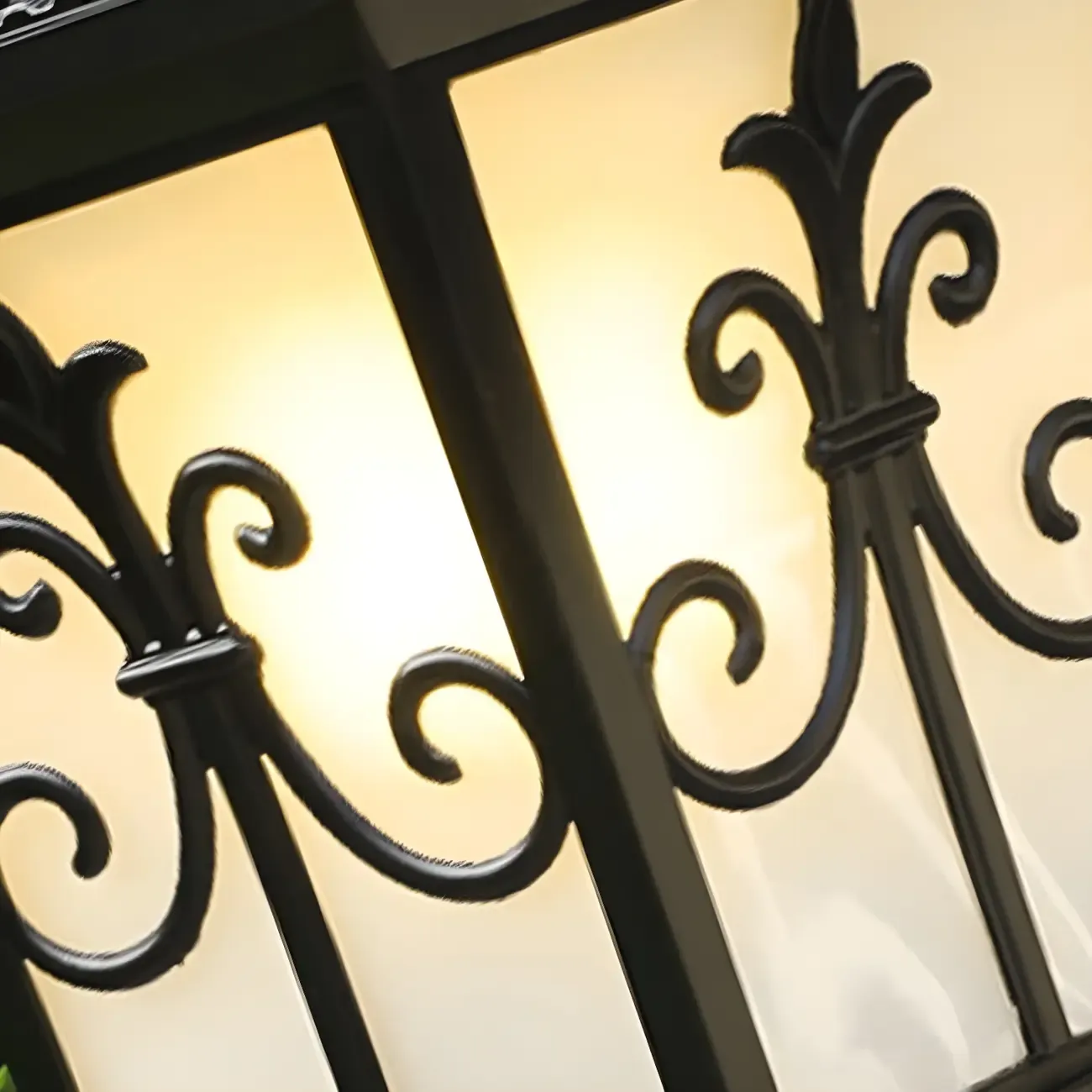 Solar Metal White Pane Vintage Post Cap Light Image - 9