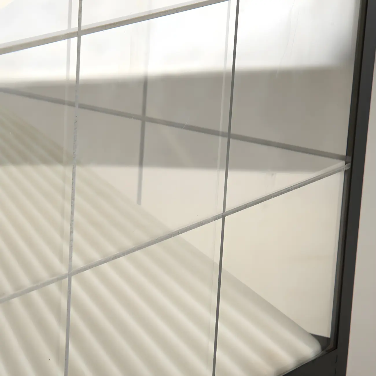 Black and Gold Solar Clear Cube Post Cap Light Image - 10 | homeyfad