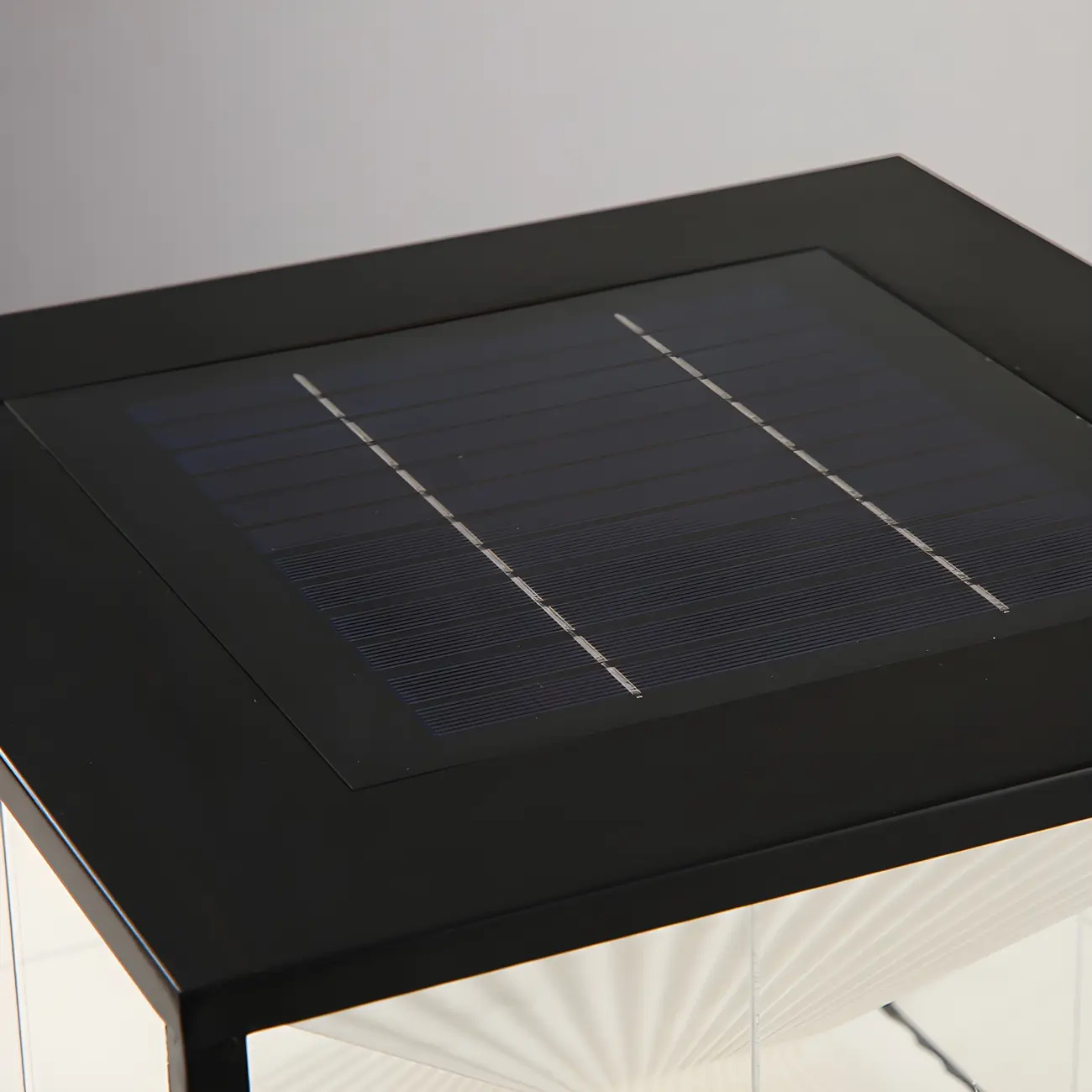 Black and Gold Solar Clear Cube Post Cap Light Image - 11 | homeyfad