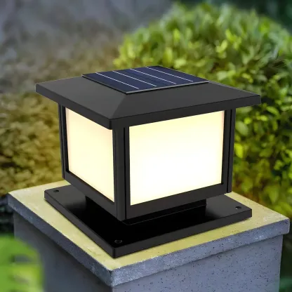Solar Black Plastic Square Post Cap Light Image - 1
