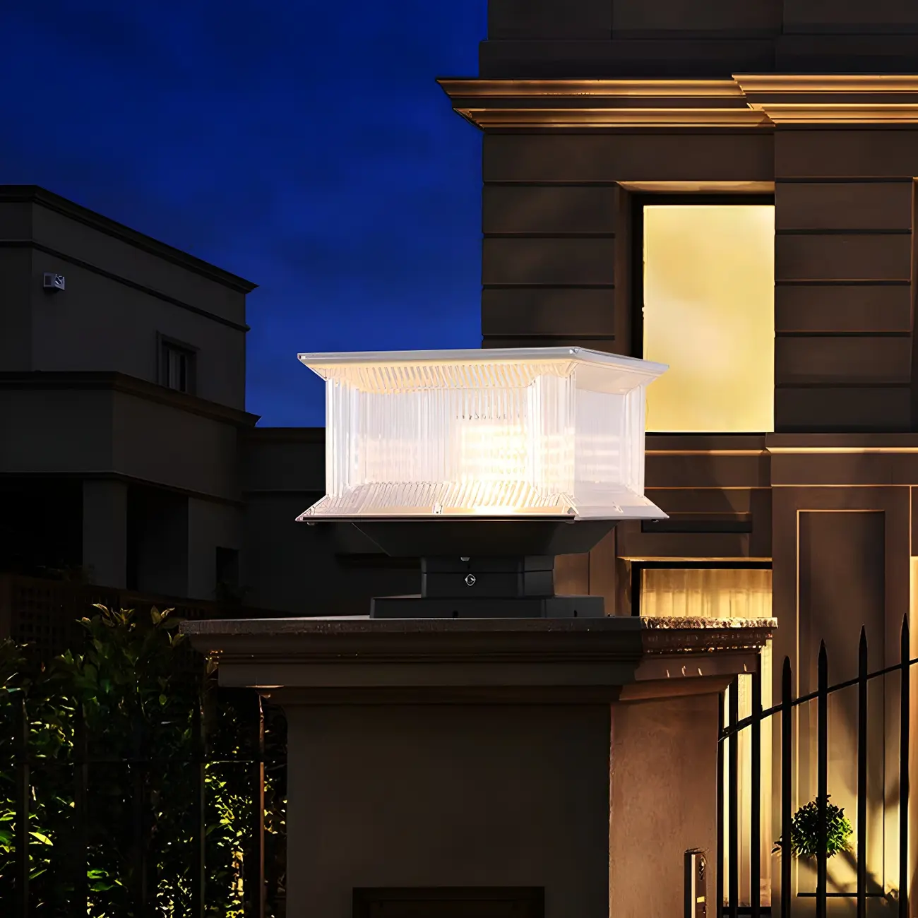 Modern Square Clear Solar Post Cap Light Image - 6 | homeyfad