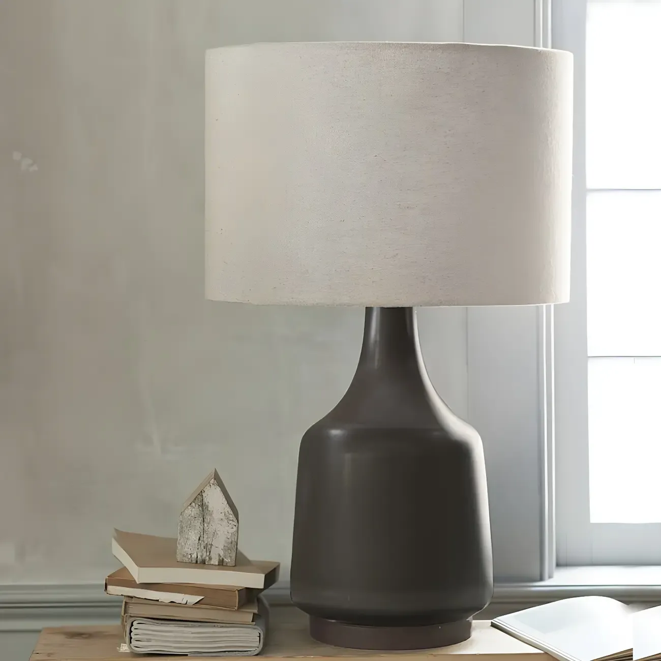 Retro Ceramic Drum-Shape LED Table Lamp with Fabric Shade Image - 1