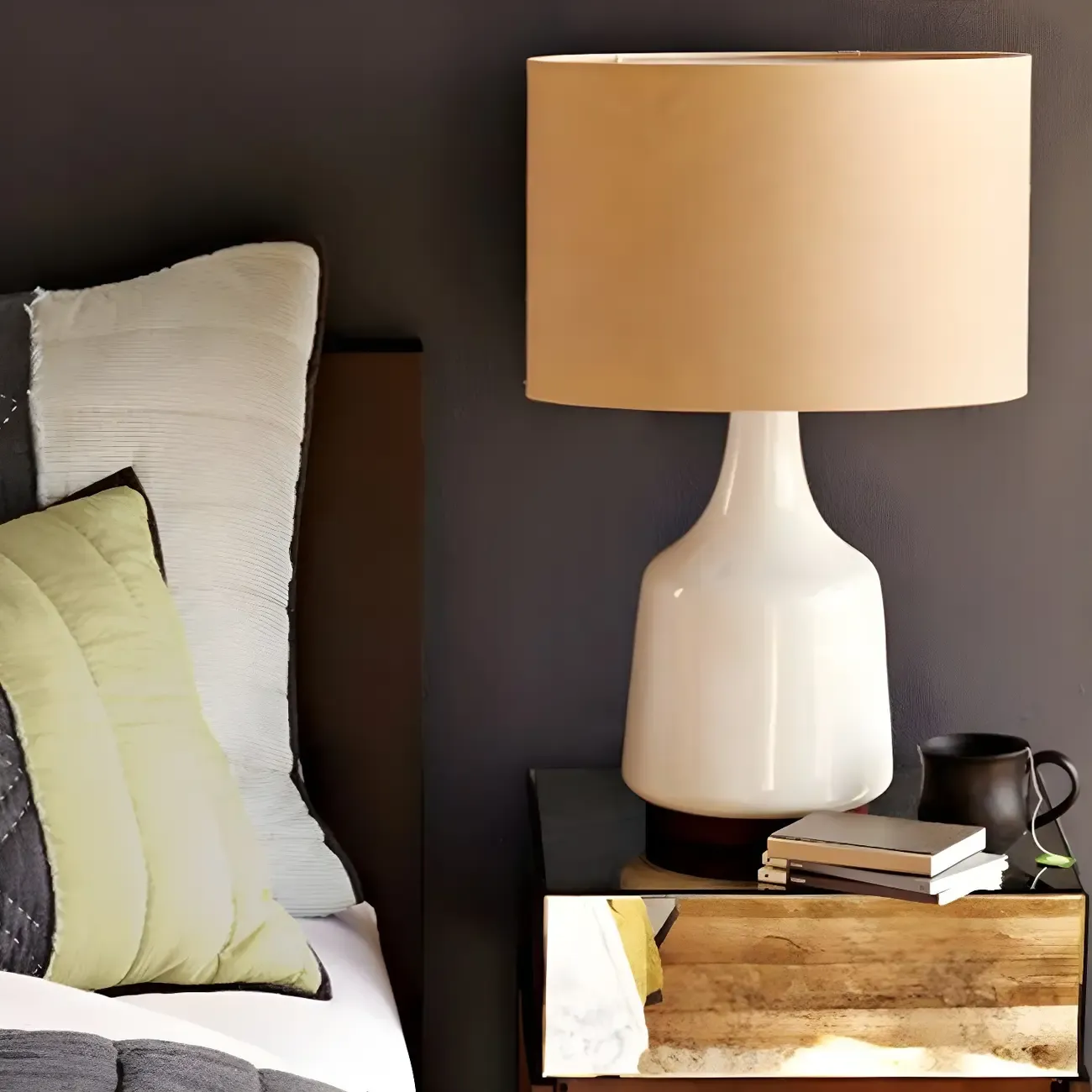 Retro Ceramic Drum-Shape LED Table Lamp with Fabric Shade Image - 6