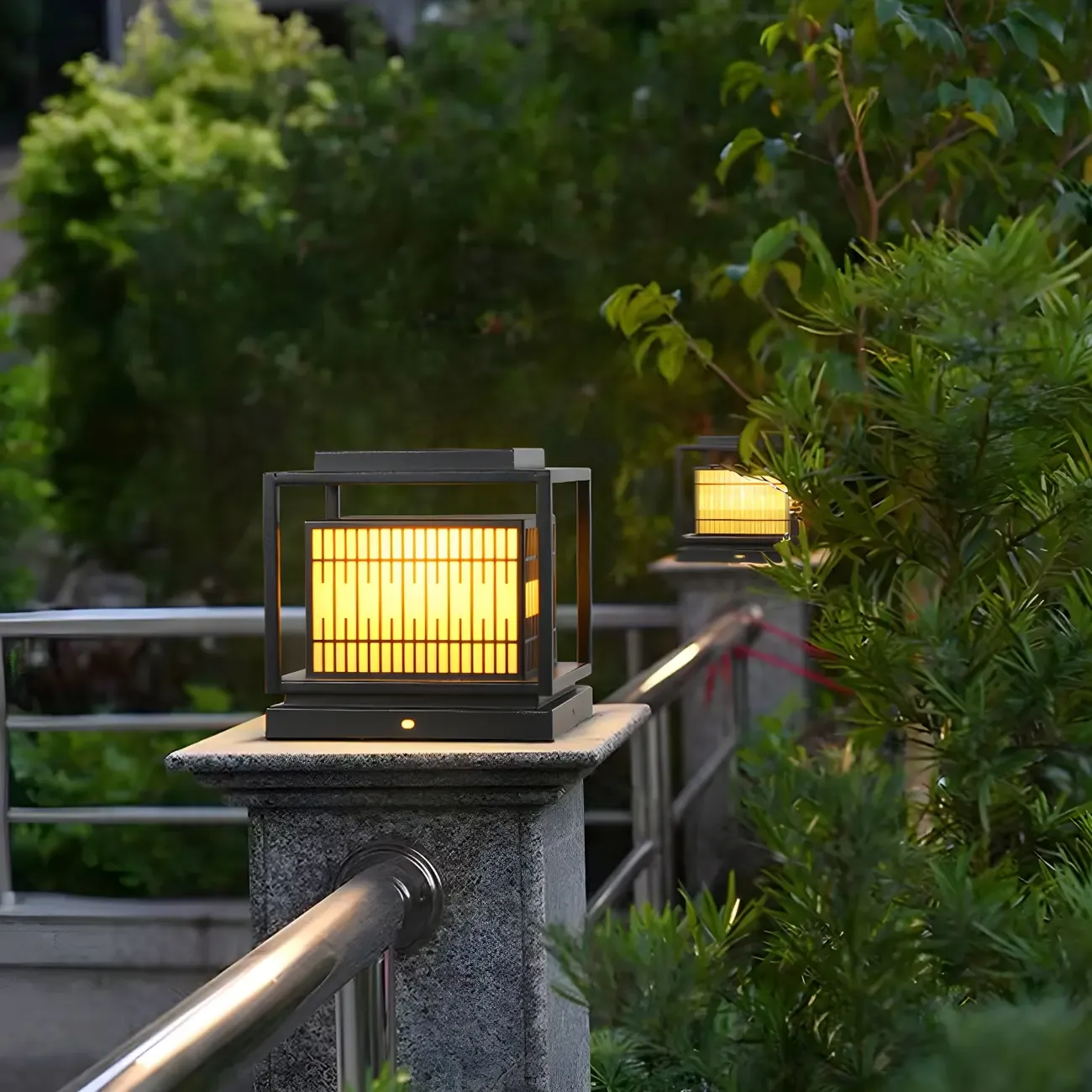 Solar Yellow Shade Warm Light Post Cap Light Image - 7