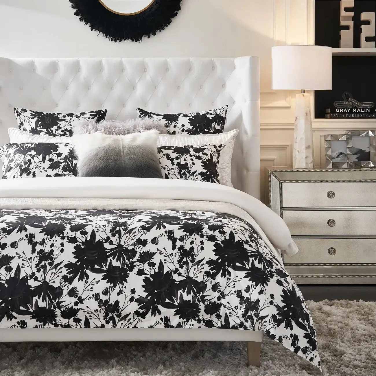 Modern Marble Alabaster Table Lamp with Linen Shade Image - 3