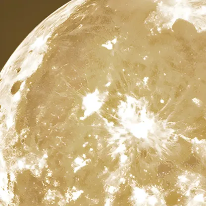 White Resin Moon-Shaped Post Cap Light Image - 6