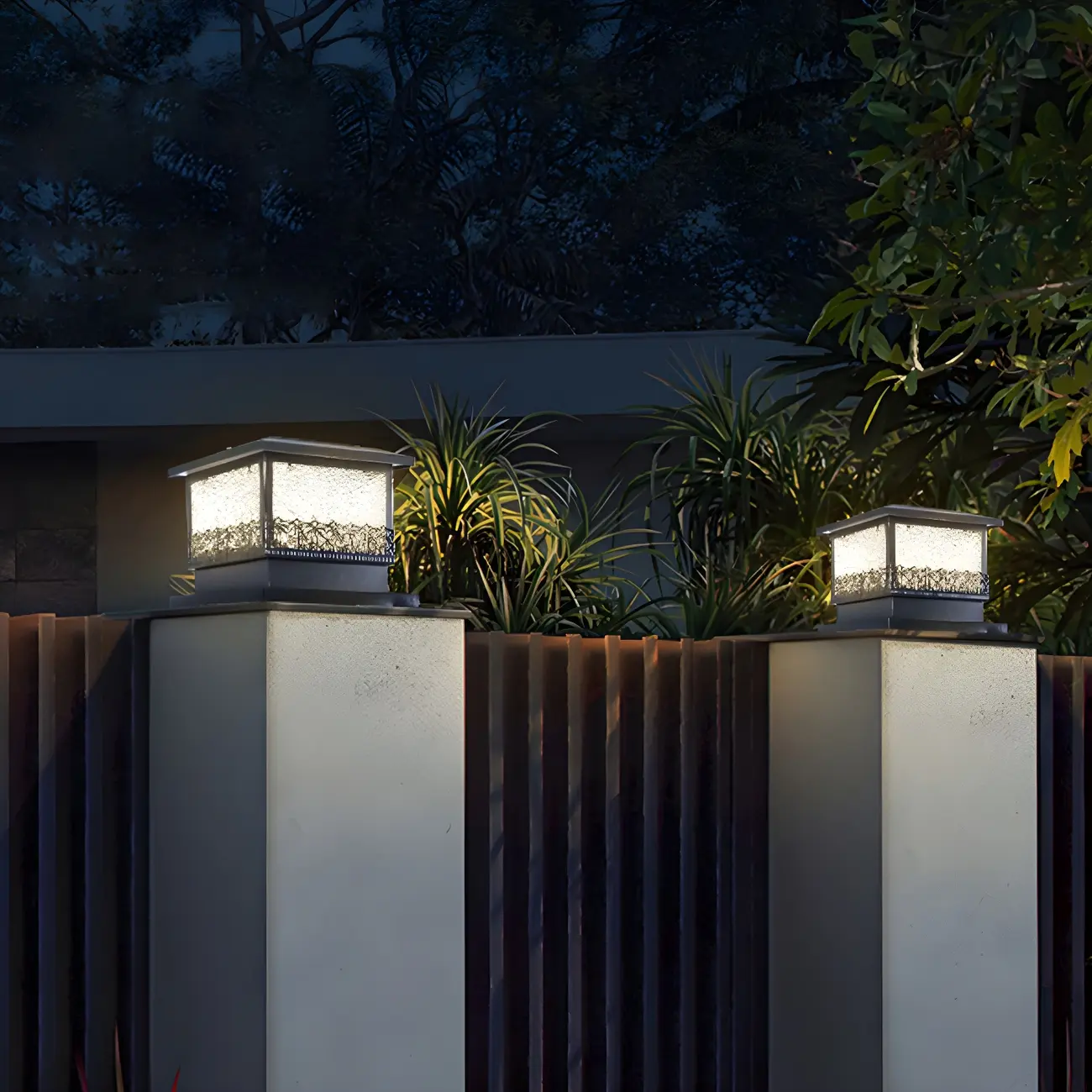 Solar Black Metal Decorative Post Cap Light Image - 3 | homeyfad