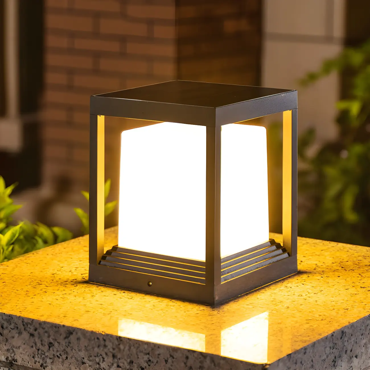 Outdoor Waterproof Metal Cube Post Cap Light Image - 2 | homeyfad