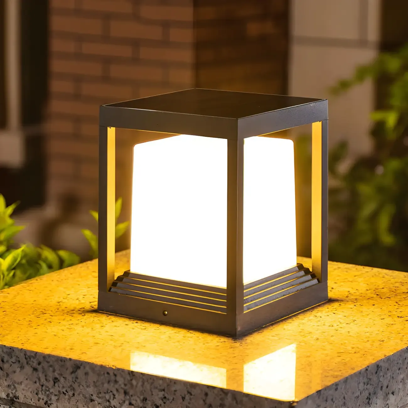 Outdoor Waterproof Metal Cube Post Cap Light | HomeyFad