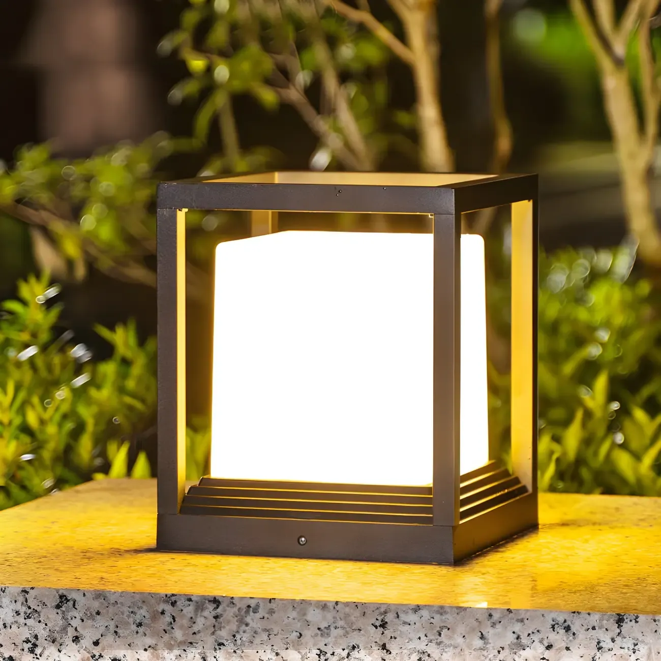 Outdoor Waterproof Metal Cube Post Cap Light Image - 4
