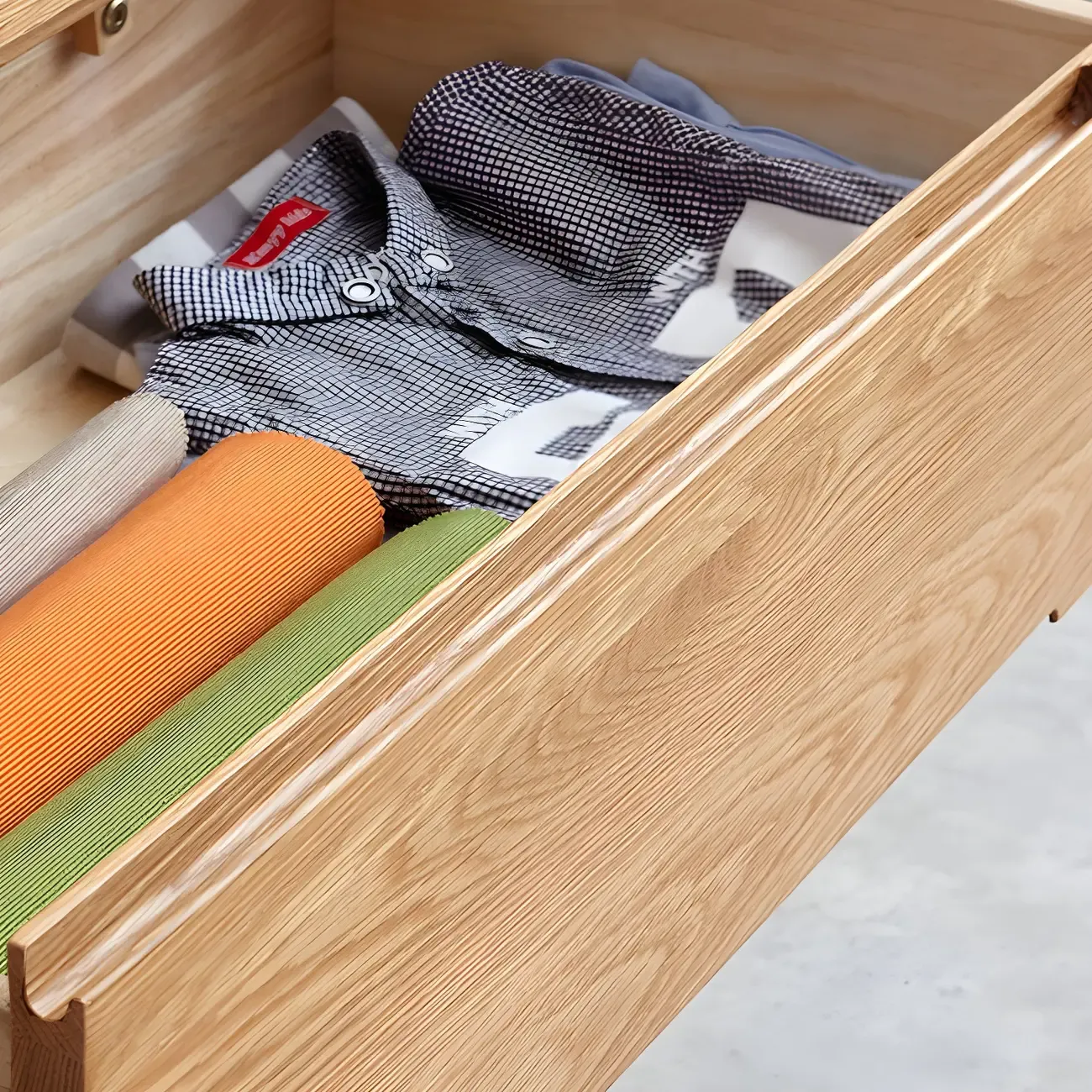 Traditional Natural Solid Wooden Double Dressers with Drawers Image - 11