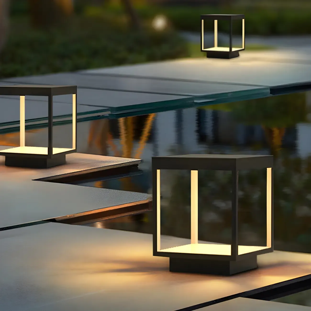 Solar Black Metal Open Post Cap Light Image - 5