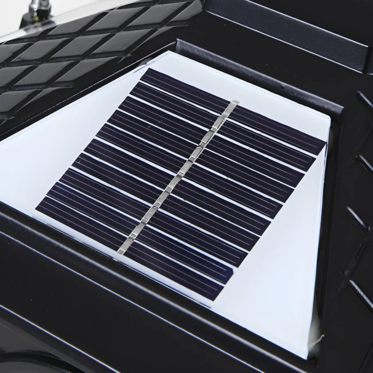 Outdoor Bronze Black/Bronze Metal Solar Post Light Image - 4 | homeyfad