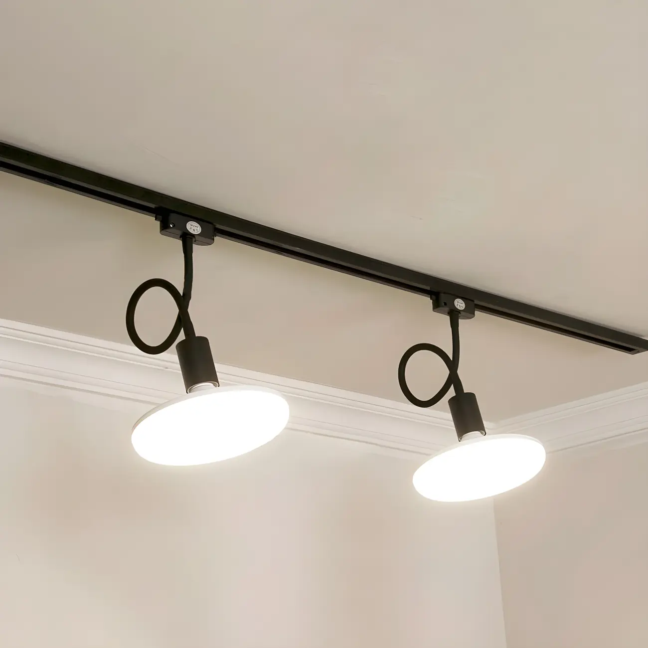 5-Light Modern LED Track Lighting with Adjustable Head | homeyfad
