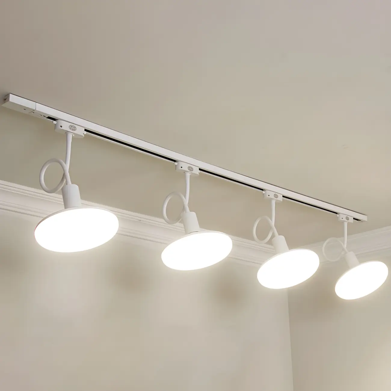 5-Light Modern LED Track Lighting with Adjustable Head | homeyfad