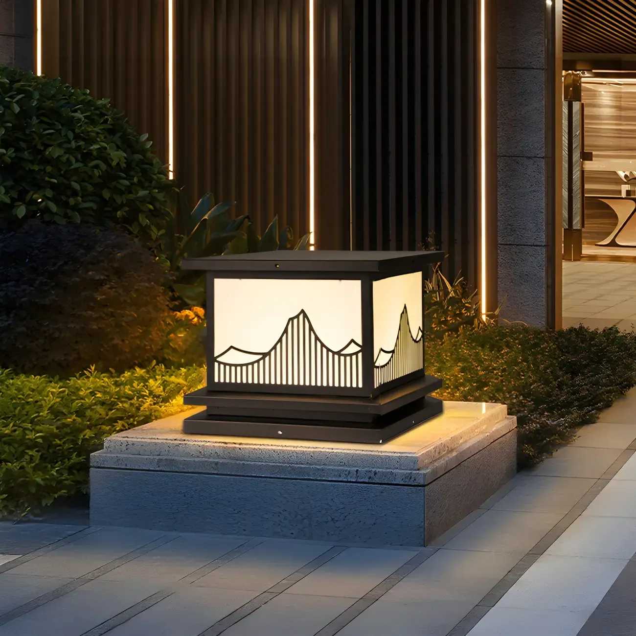 Decorative Solar Black Metal Post Cap Light Image - 1