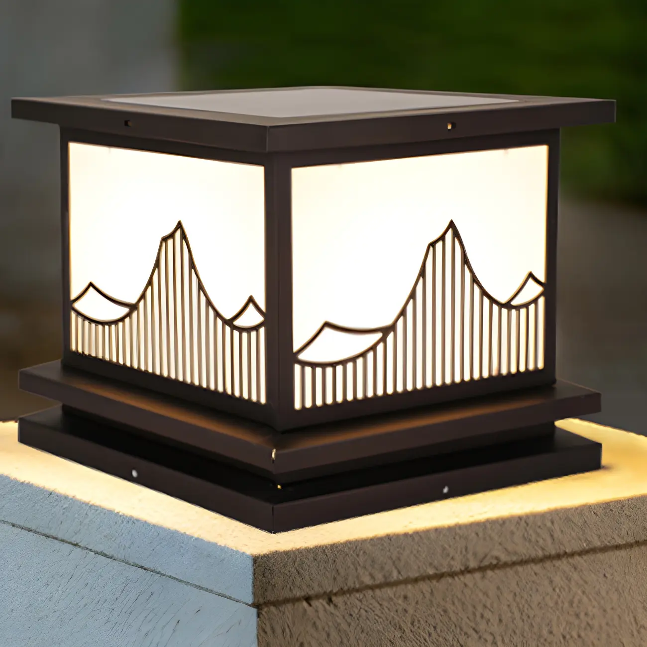 Decorative Solar Black Metal Post Cap Light Image - 10 | homeyfad
