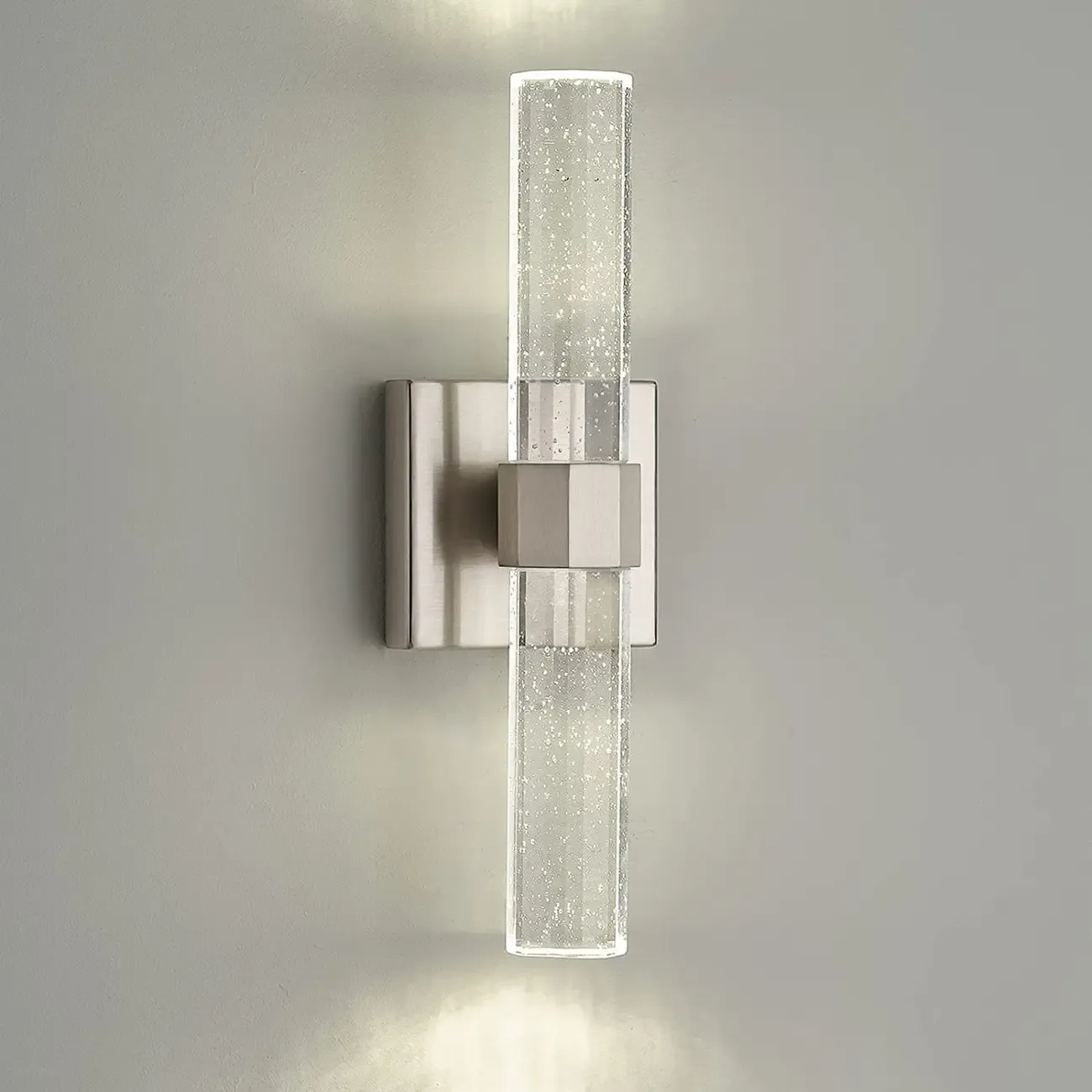 Stylish LED Vanity Light with Crystal Shade for Bathroom Image - 2