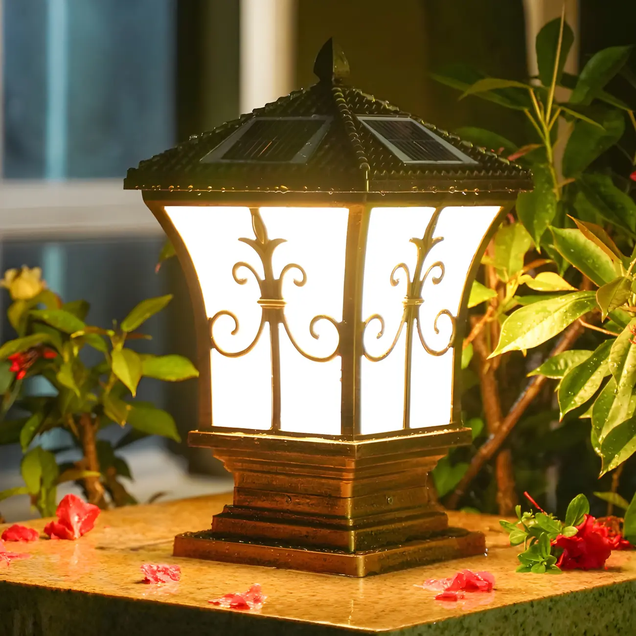 Vintage Metal Bronze Solar Outdoor Post Lights Image - 2 | homeyfad