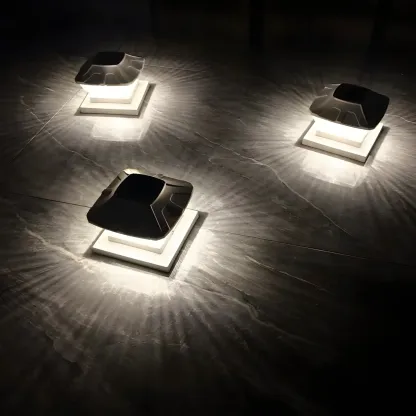 Solar Plastic Square Clear Shade Post Cap Light Image - 2
