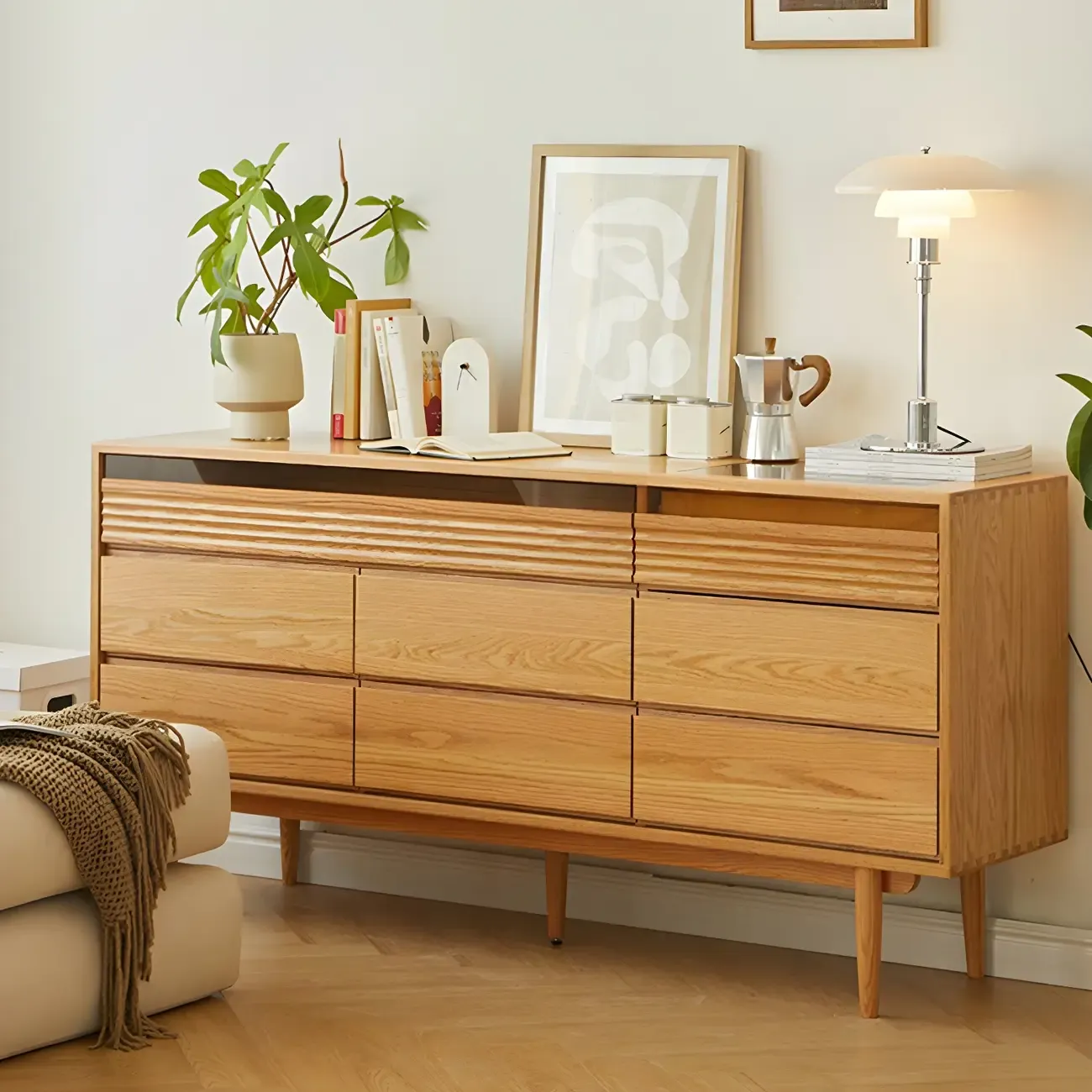 Minimalist Natural Wood Dresser with 8-Drawers for Bedroom Image - 1