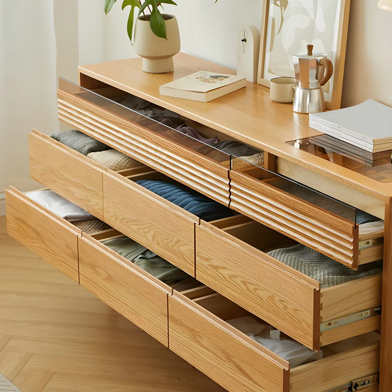 Minimalist Natural Wood Dresser with 8-Drawers for Bedroom Image - 9 | homeyfad