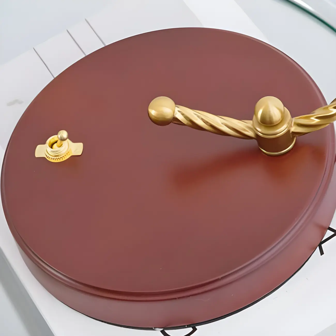 Exquisite Brown Glass Curved Arm Flower Shaped Table Lamp Image - 5 | homeyfad