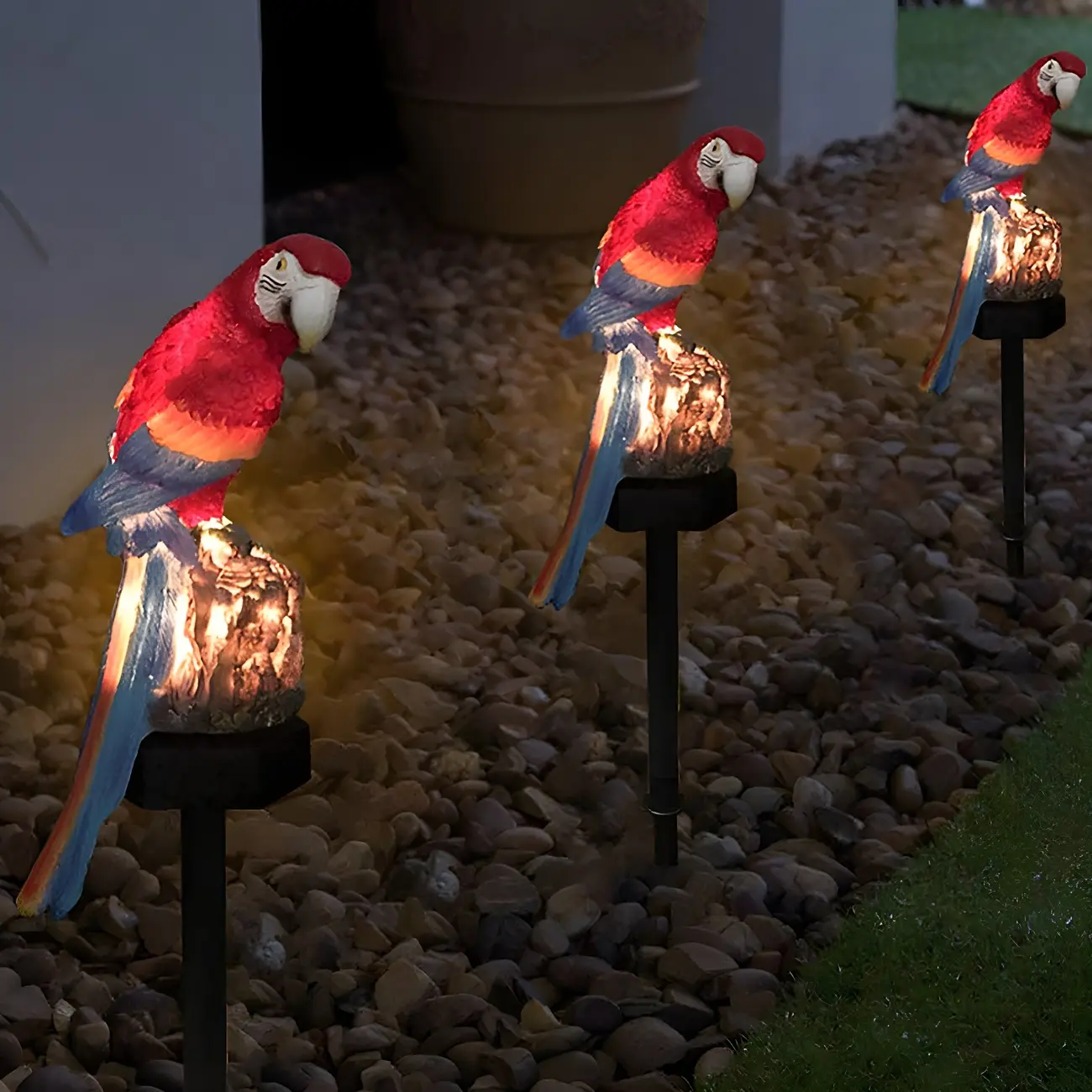  Resin Parrot Solar Pathway Landscape Lighting Image - 1 | homeyfad