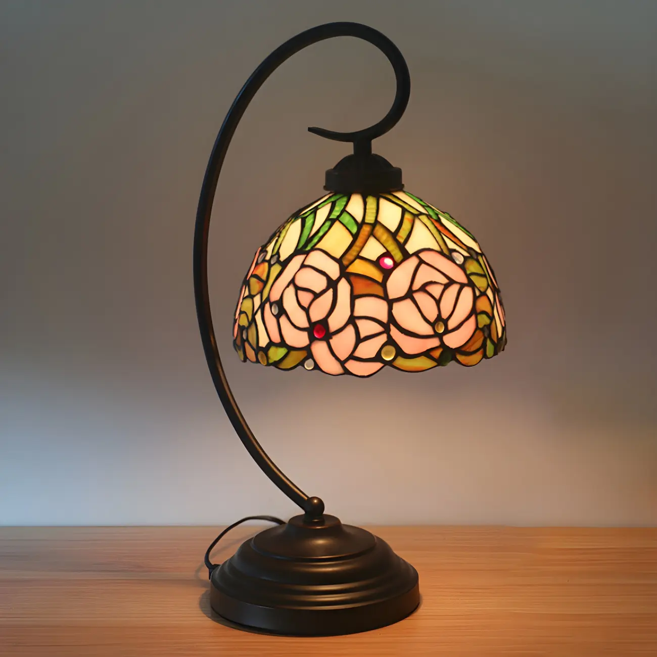 Desk Lamp Metal Stained Glass Rose Vintage Style Image - 1 | homeyfad