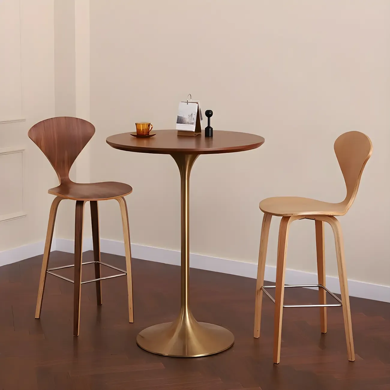 Round Bar Tables