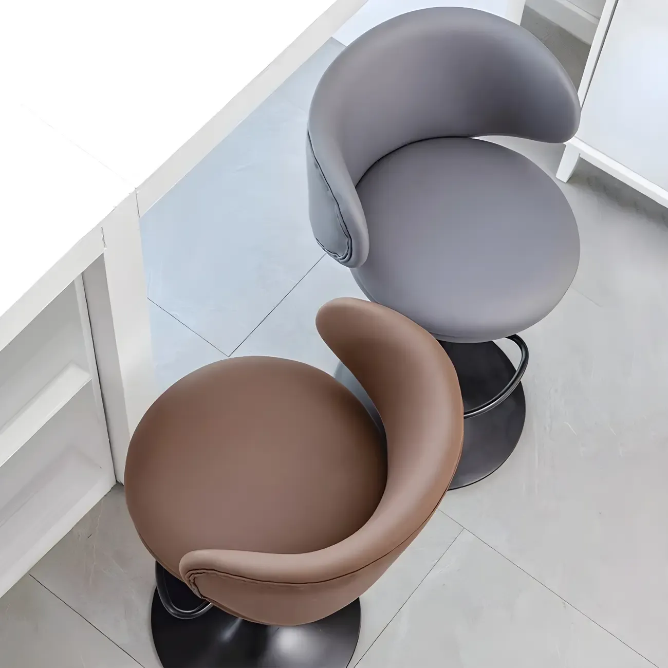Traditional Upholstered Bar Stools with Height-Adjustable Seat Image - 30