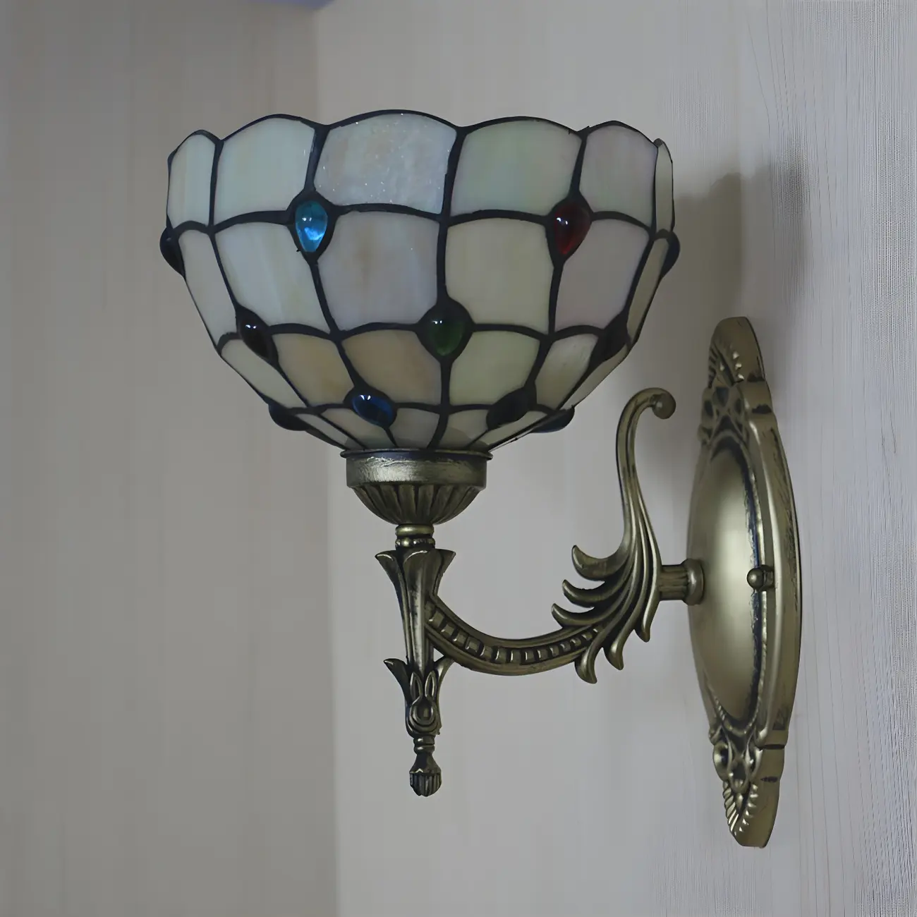 Vintage Tiffany Style Glass Bronze Wall Sconce Light Image - 7 | homeyfad