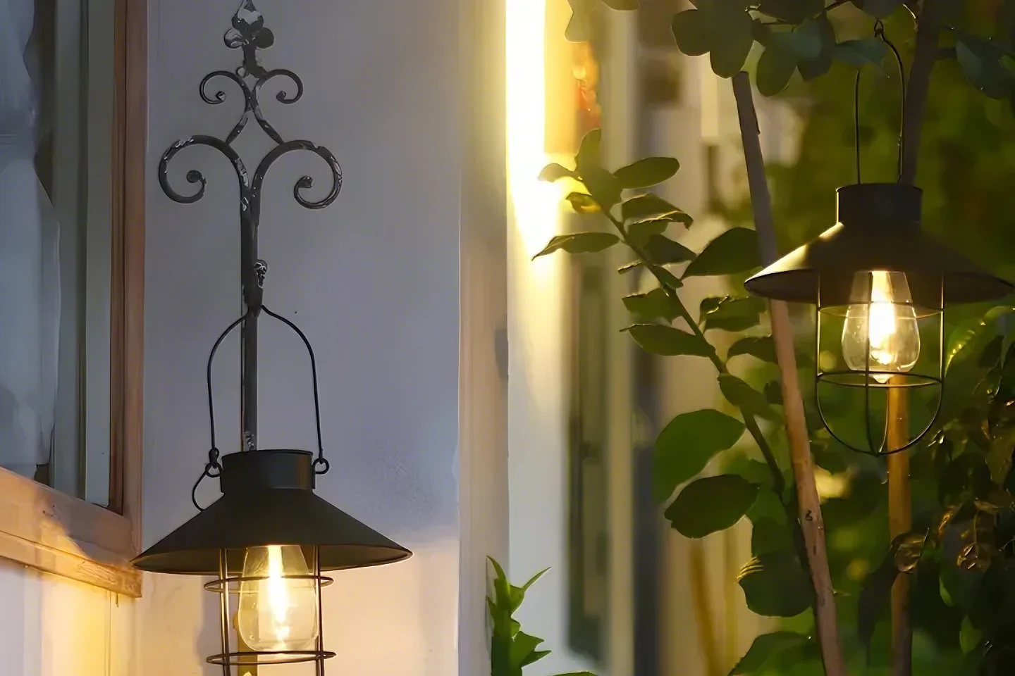 Black Metal Retro Cage Design Outdoor Pendant Light