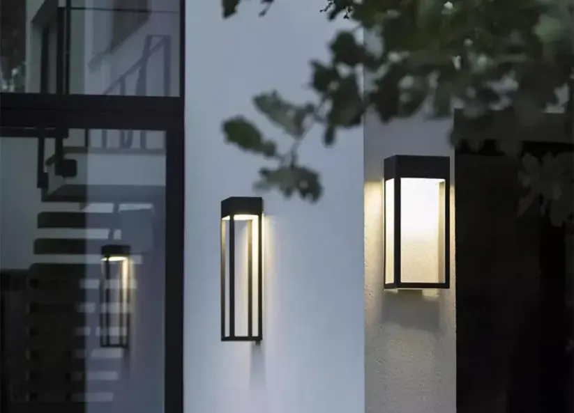 现代钢制黑色长方形LED户外壁灯图片 - 1 | homeyfad