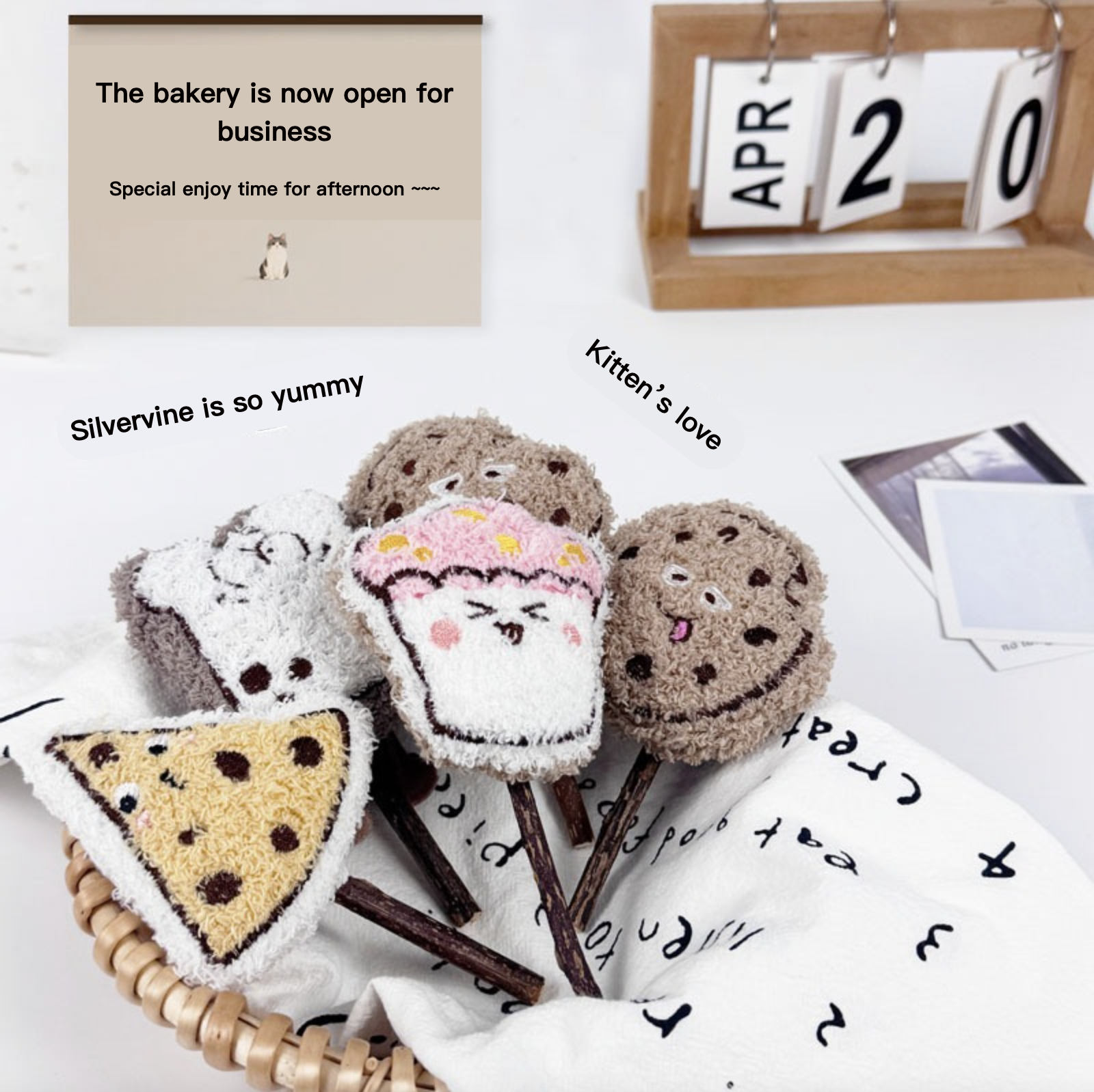 New Bakery Series Teeth Grinding & Cleaning Silvervine Plush Cat Chewing Toy