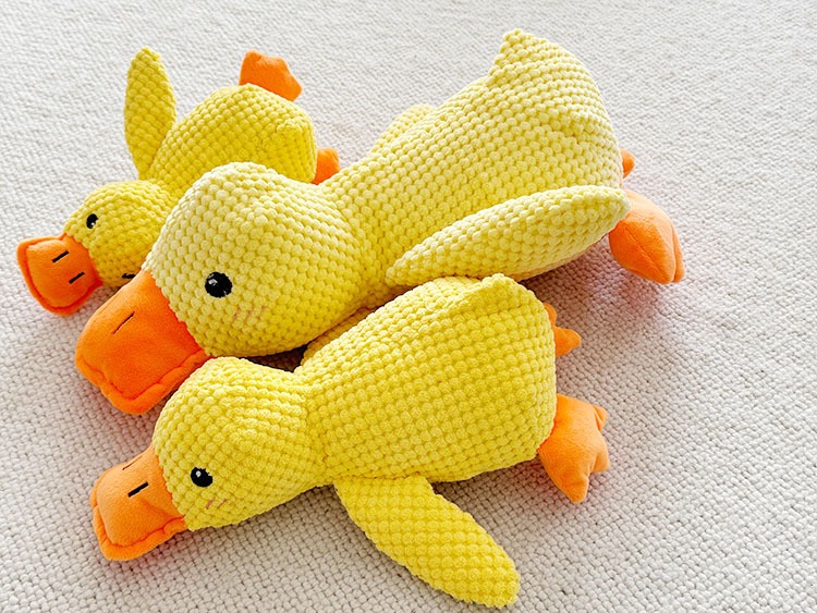 Plush Squeaky Chewing Dog Toy Charge Duck 3 Size 3 Colors Carrot