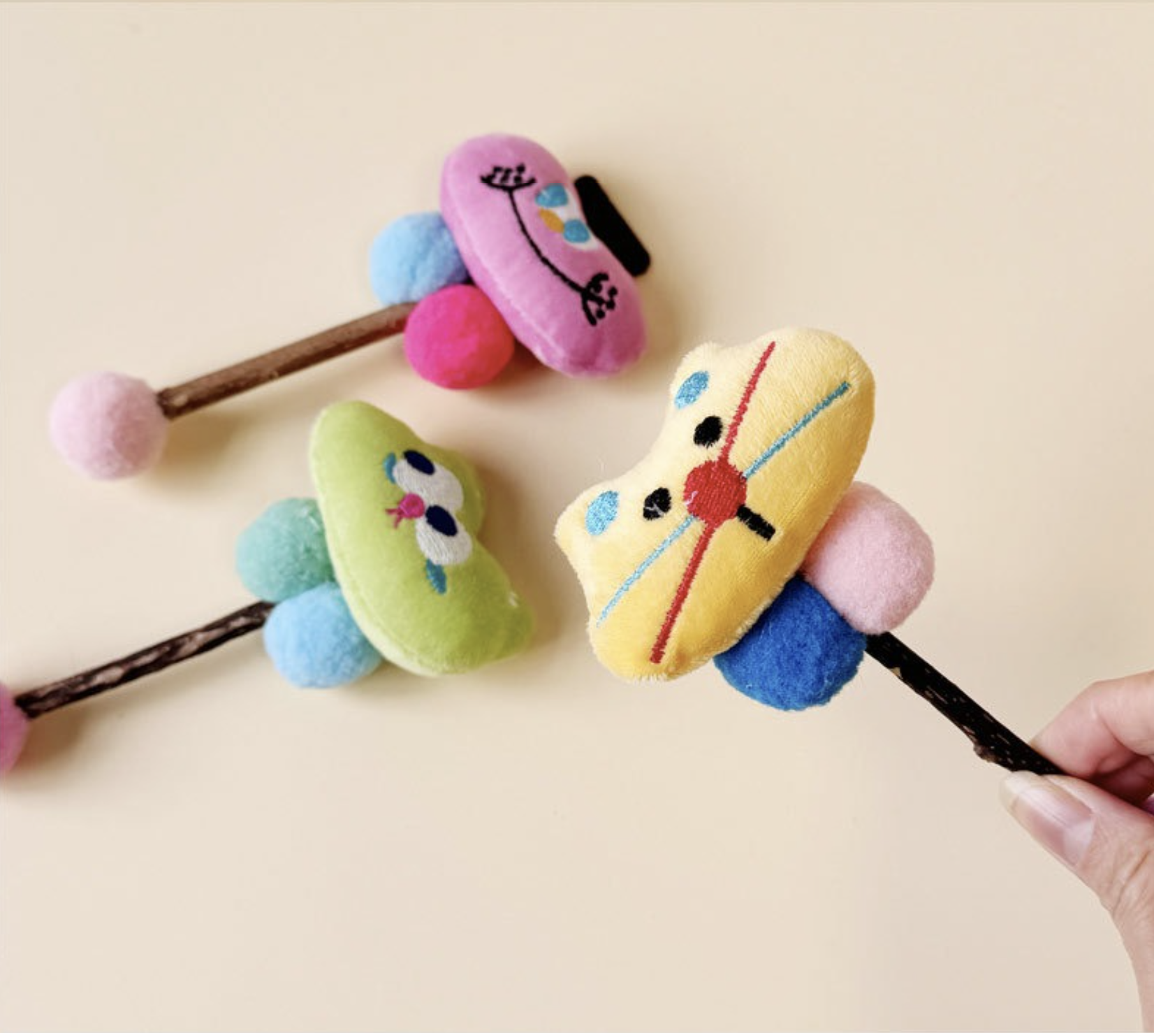 Dopamine Funny Emojis Series Teeth Grinding & Cleaning Silvervine Cat Chewing Toy