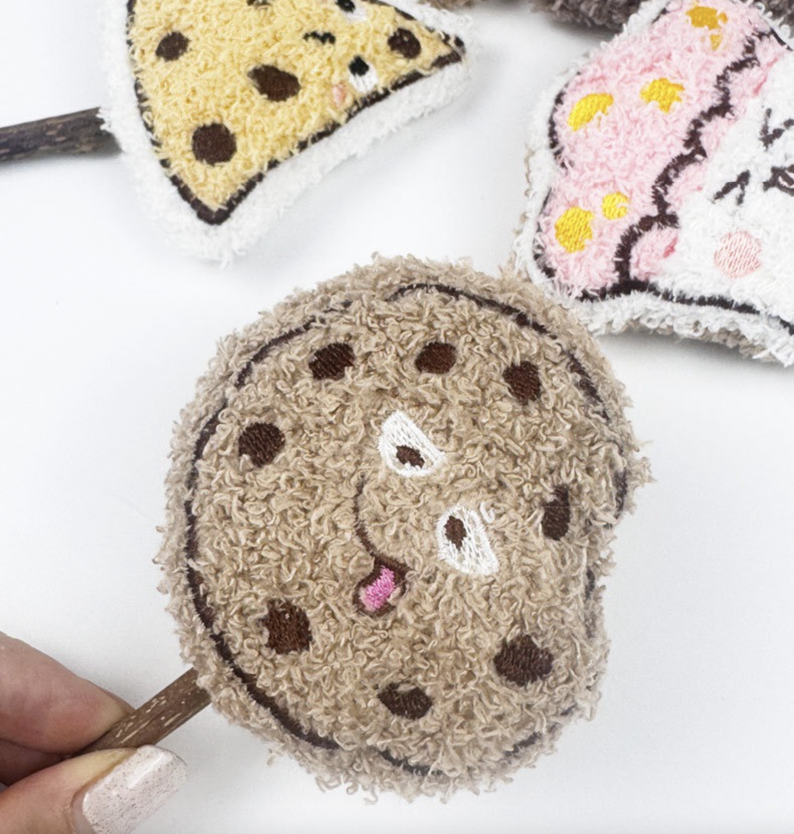 New Bakery Series Teeth Grinding & Cleaning Silvervine Plush Cat Chewing Toy