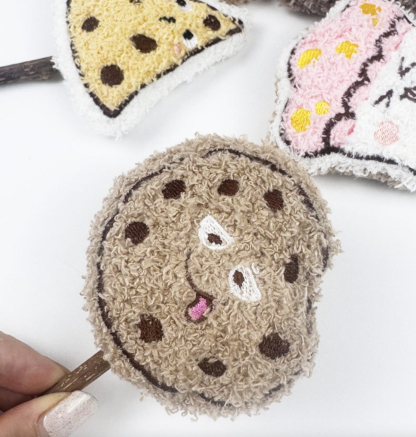 New Bakery Series Teeth Grinding & Cleaning Silvervine Plush Cat Chewing Toy