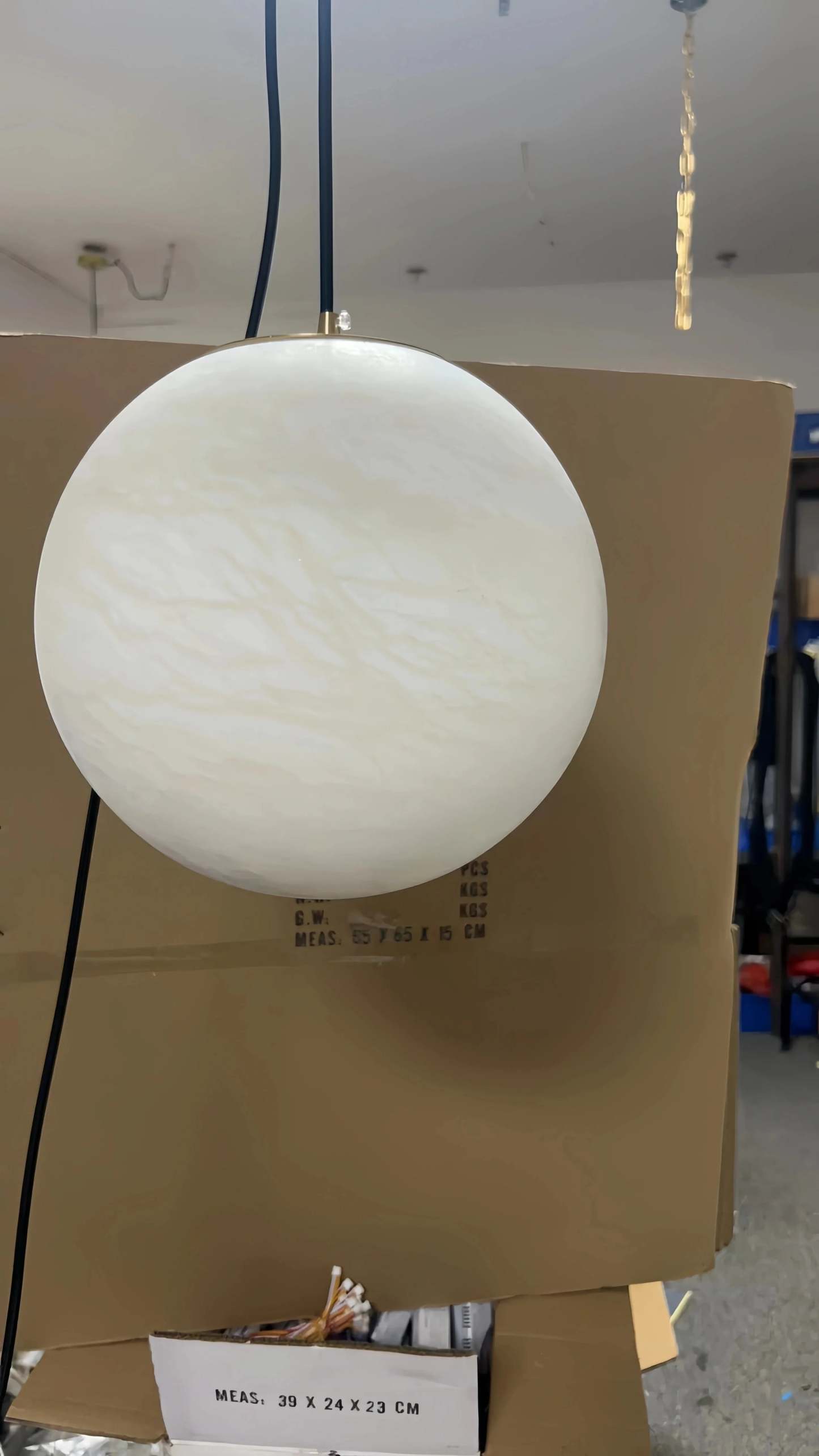 Alabaster Spherical Pendant Light - winglightingus