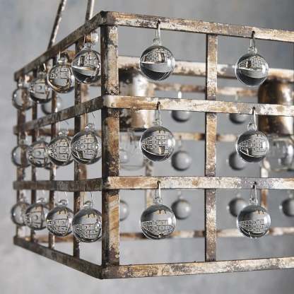 https://cdn.shopify.com/s/files/1/0618/9567/1984/files/fanci-la-cage-rectangular-chandelier-7-light-6.webp?v=1765944690