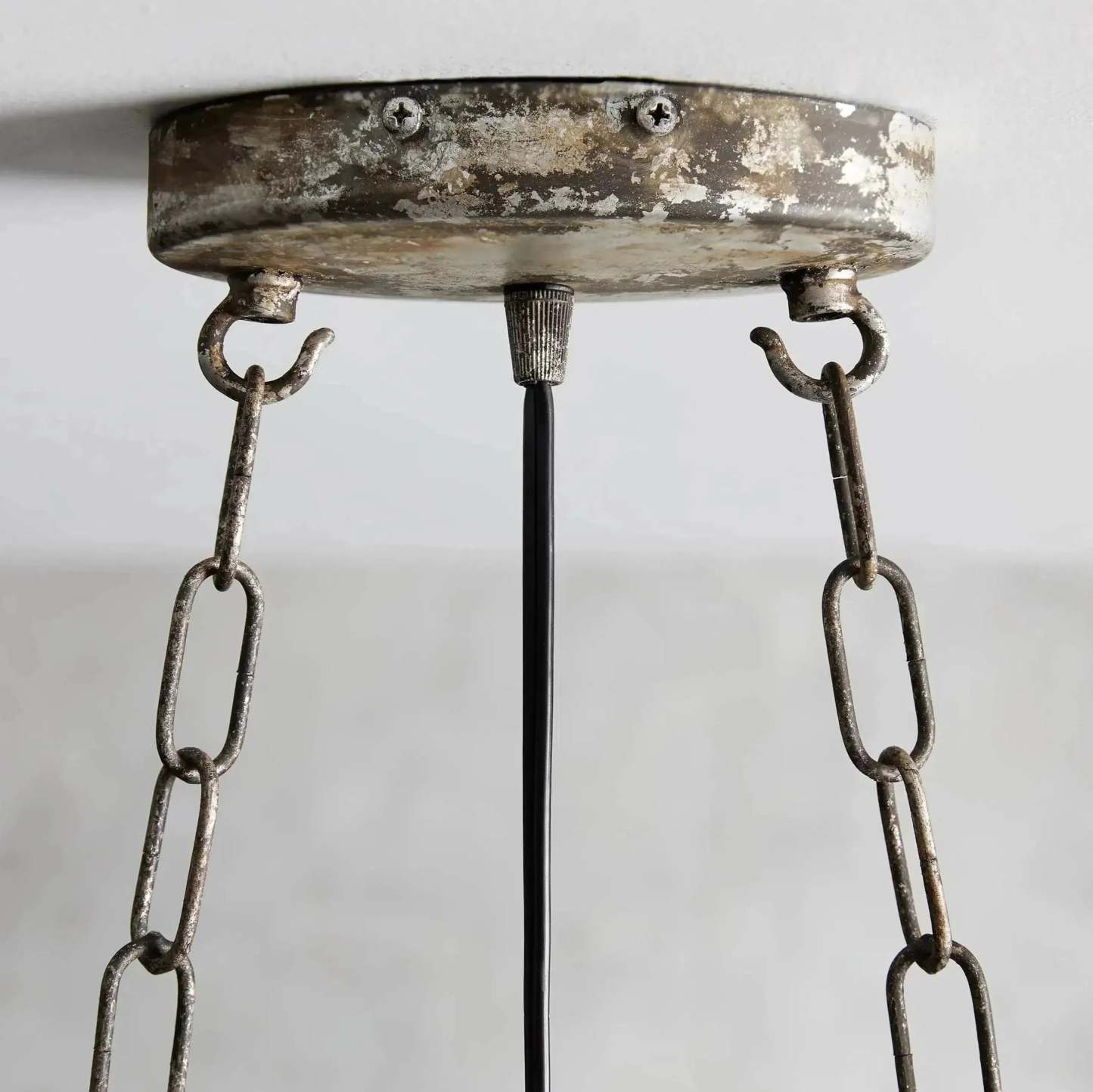 https://cdn.shopify.com/s/files/1/0618/9567/1984/files/fanci-lighting-la-cage-oval-chandelier-5-light-7.webp?v=1765964210