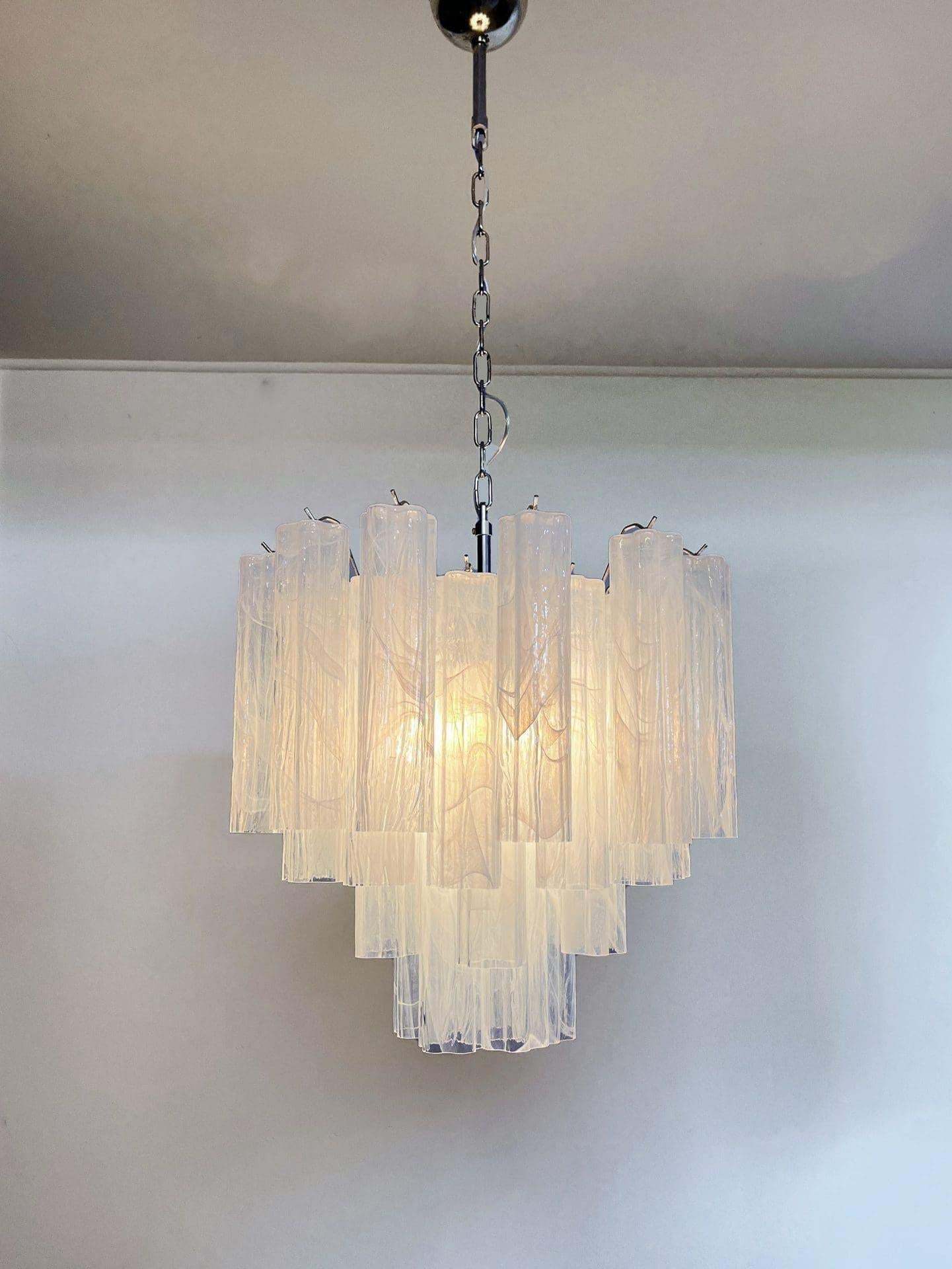 Murano Chandelier – 36 tubes – Alabaster white-winglightingus
